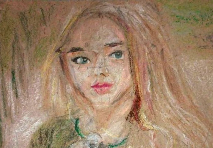 Портрет женщины. цветные карандаши на бумаге